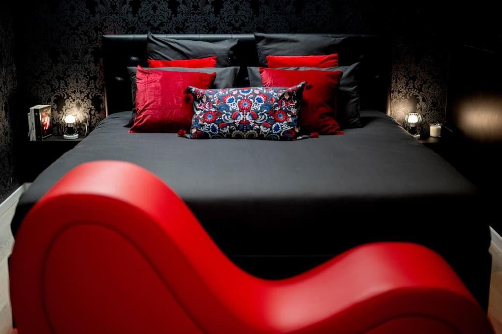 * Love Room Jacuzzi * Aubie-et-Espessas Zewnętrze zdjęcie